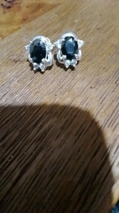 Aros de plata con piedras negras elegantes - miniatura 1