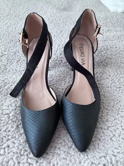 Zapatos de tacón negro Euro Vía elegantes - miniatura 1
