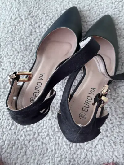 Zapatos de tacón negro Euro Vía elegantes - miniatura 4