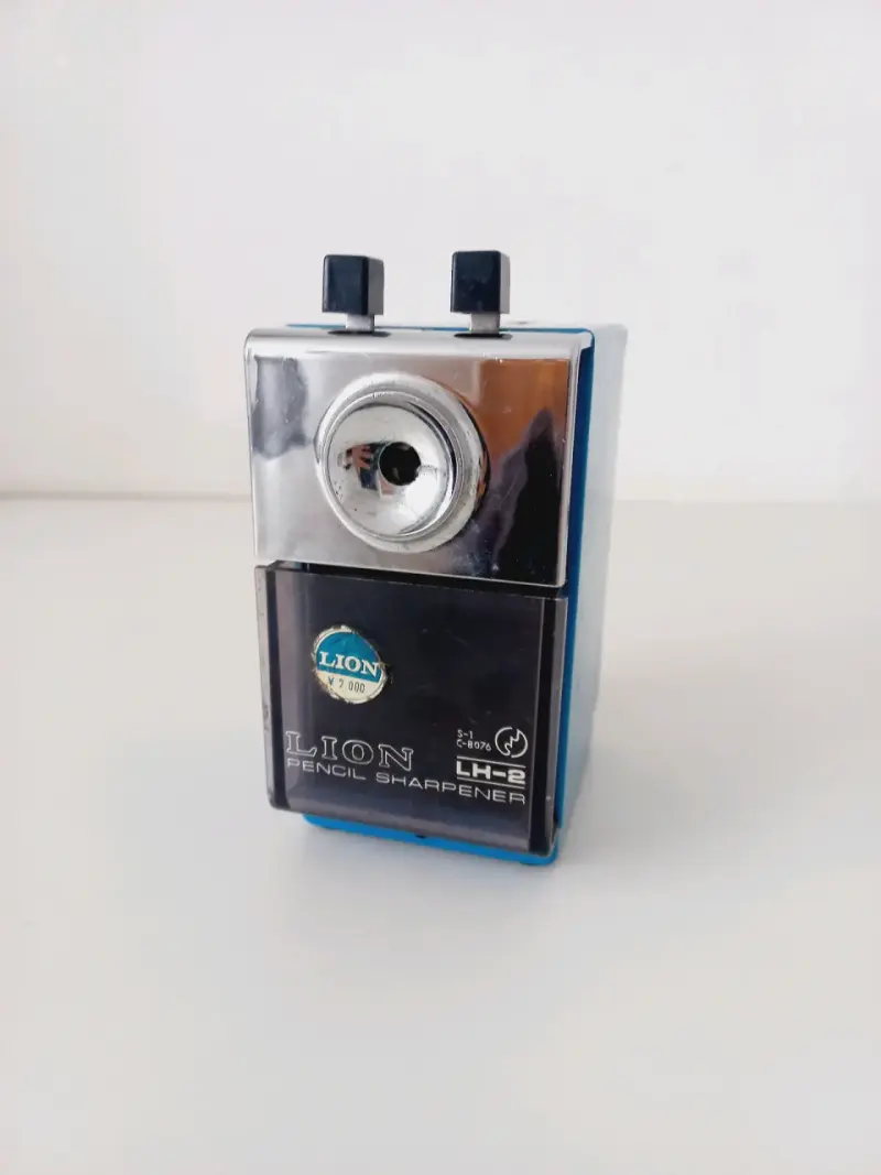 Sacapuntas de mesa Lion LH-2 azul Vintage - 1
