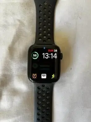 Apple Watch Series 7 45mm - 3