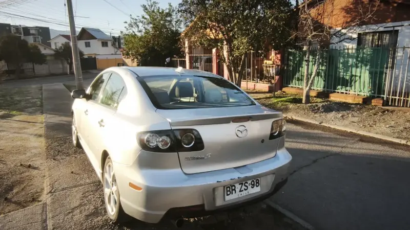 Mazda 3 Sedán 2008 en buen estado - 4