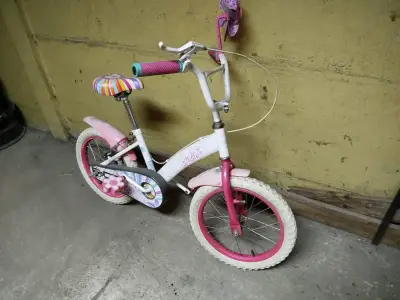 Bicicleta infantil Barbie rosa y blanca - miniatura 1