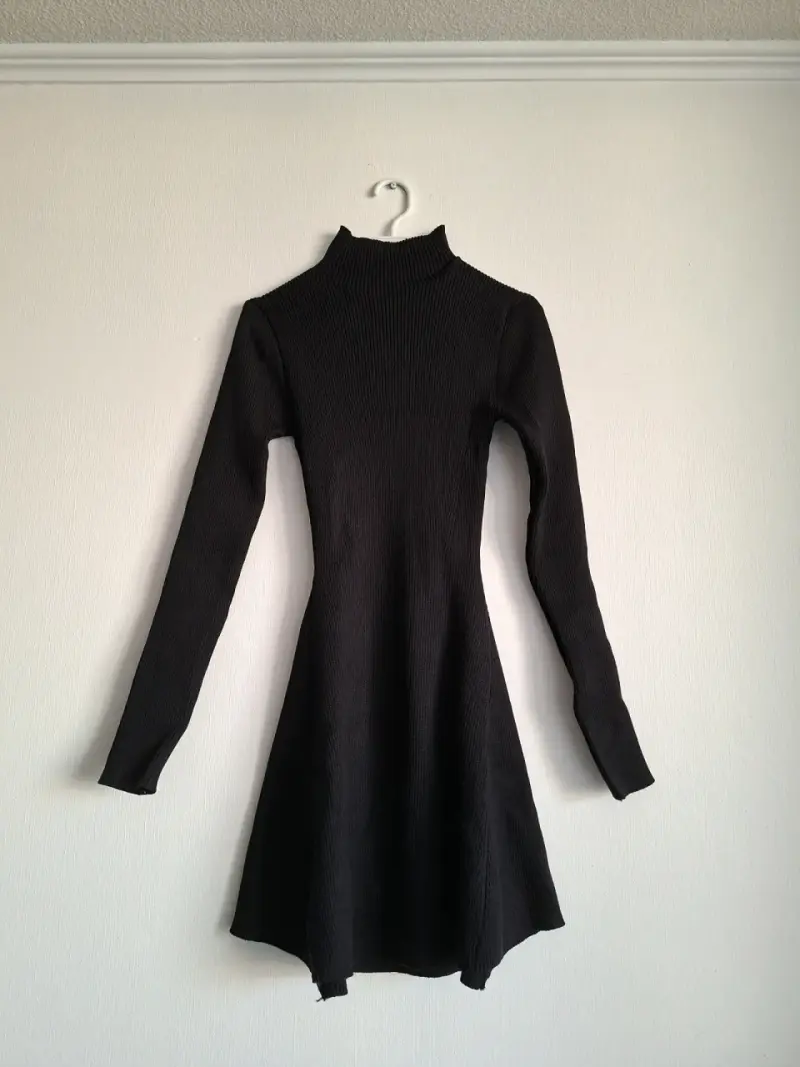 Vestido tejido negro de cuello alto talla S - 2