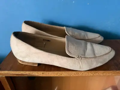 Mocasines beige de gamuza para mujer - miniatura 4