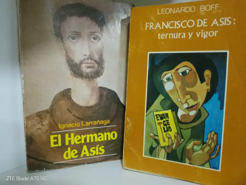 Lote de libros religiosos antiguos + estampitas - 6