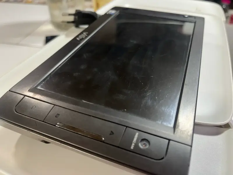 Tablet Viliv con pantalla táctil y Windows - 3