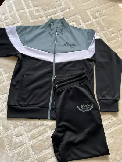 Conjunto deportivo Pimps azul y negro - miniatura 1