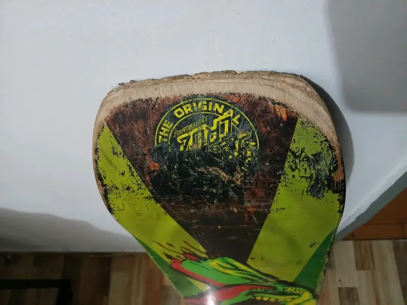 Tabla de skate Santa Cruz con diseño gráfico - 3