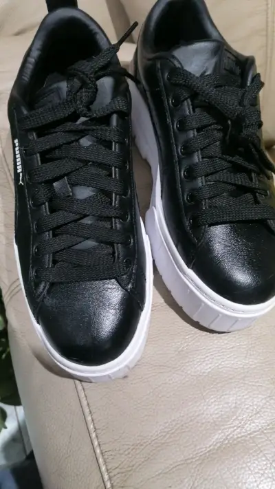 Zapatillas negras Puma para mujer - miniatura 1
