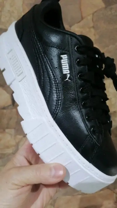 Zapatillas negras Puma para mujer - miniatura 3