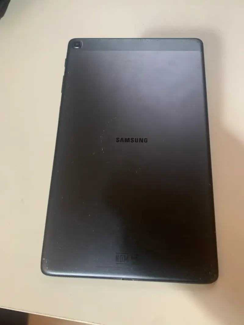Tablet Samsung Galaxy Tab A en buen estado - 2
