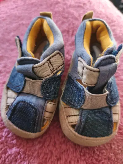 Zapatos de bebé Colloky denim con velcro - miniatura 1