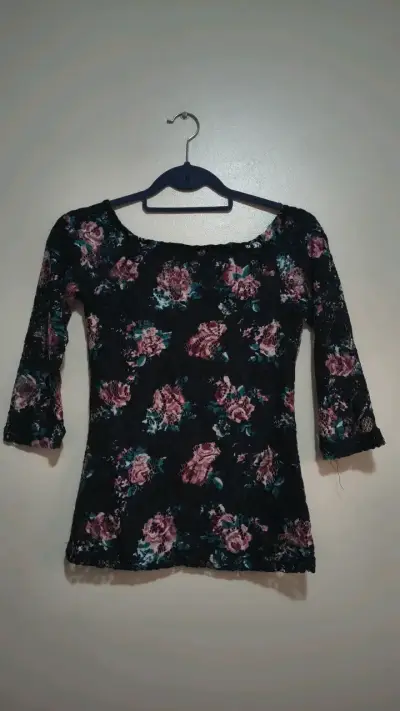 Blusa floral de encaje Freedom talla S - miniatura 1