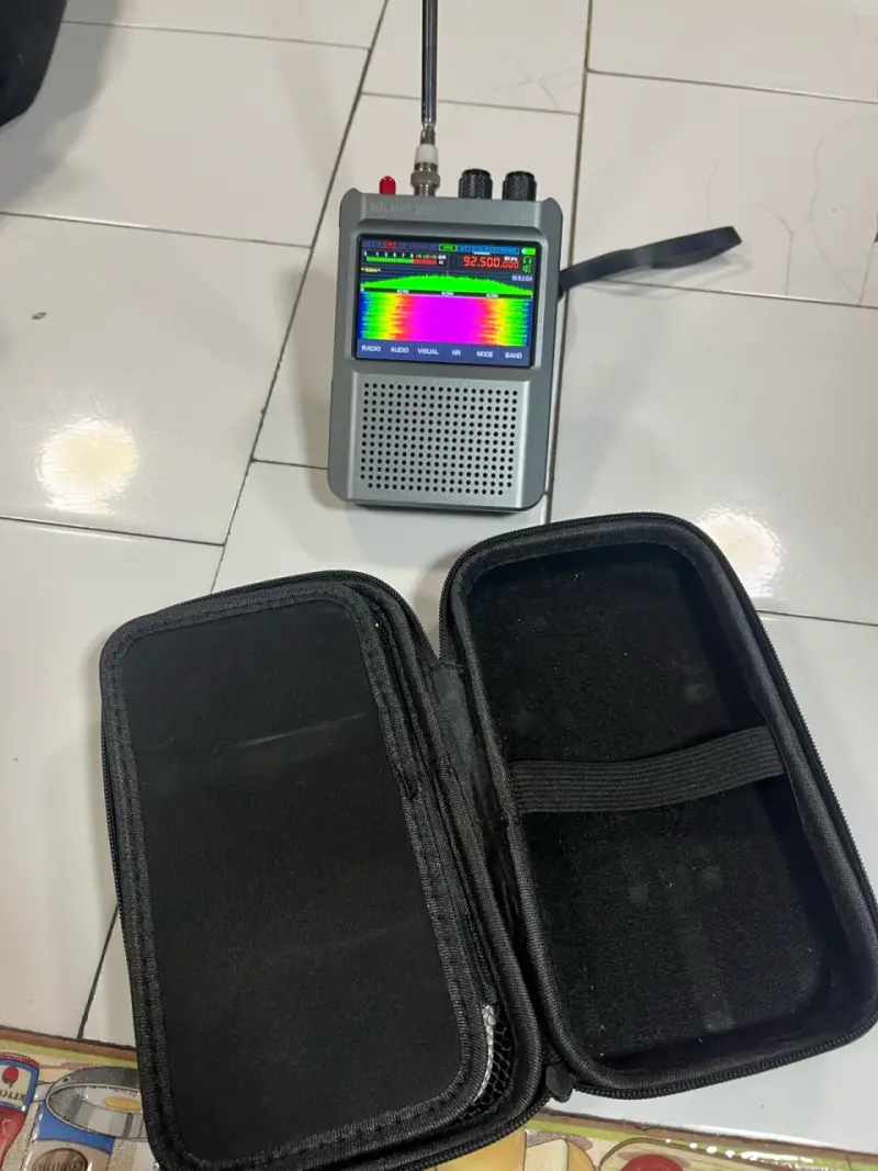 Receptor de Radio Malahit DSP2 con Estuche - 2