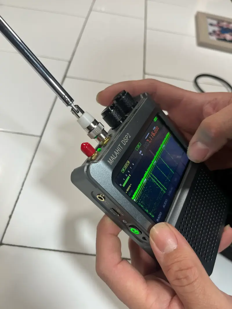 Receptor de Radio Malahit DSP2 con Estuche - 4
