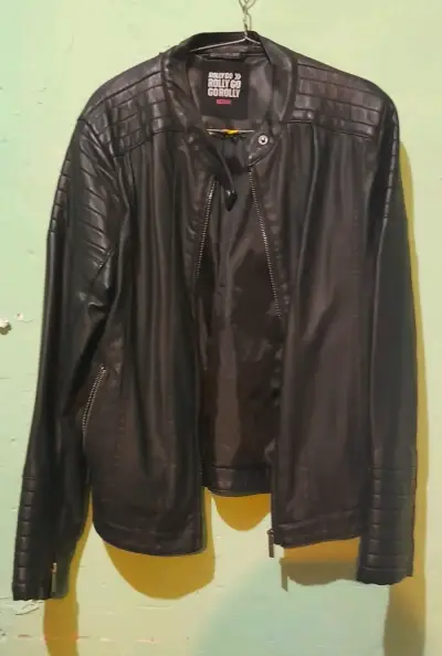 Chaqueta negra con bordados étnicos - miniatura 3