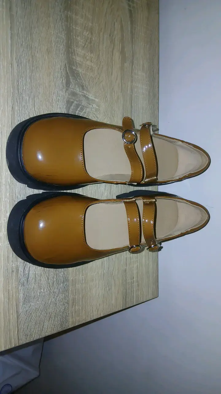 Zapatos Mary Jane de charol marrón con plataforma - 2