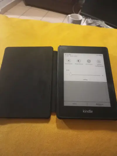 Amazon Kindle Paperwhite (10.ª Generación) 8GB + F - miniatura 1
