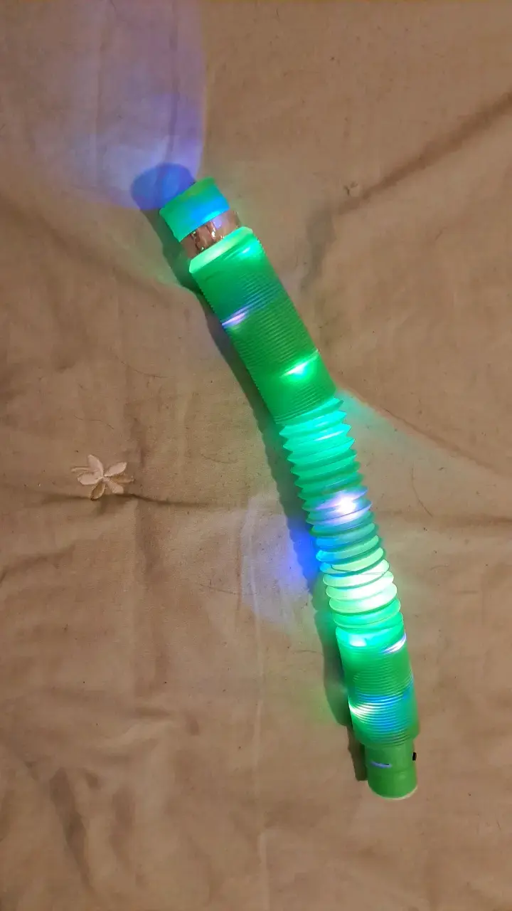 Set de juguetes sensoriales Pop It y tubo luminoso - 3