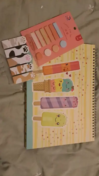 Planificador semanal y post its de colores. - miniatura 1