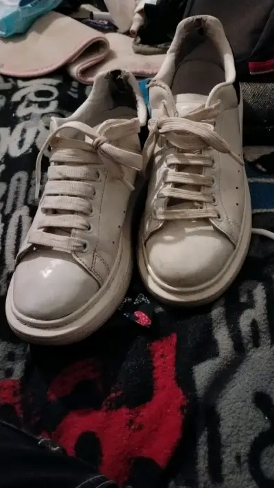 Zapatillas blancas Alexander McQueen usadas - miniatura 1