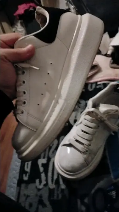 Zapatillas blancas Alexander McQueen usadas - miniatura 4