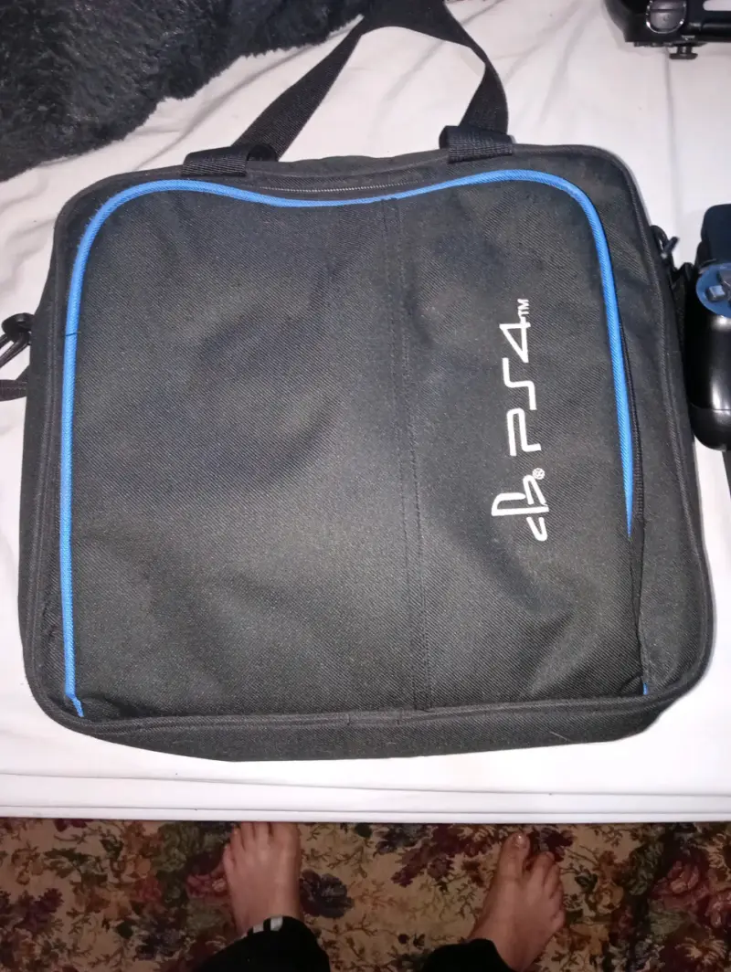 Consola PS4 con control y juegos incluidos - 3