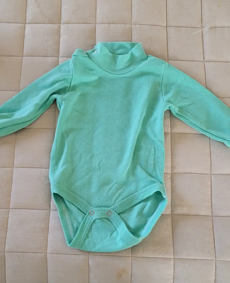 Ropa de bebé verde menta con pies - 4