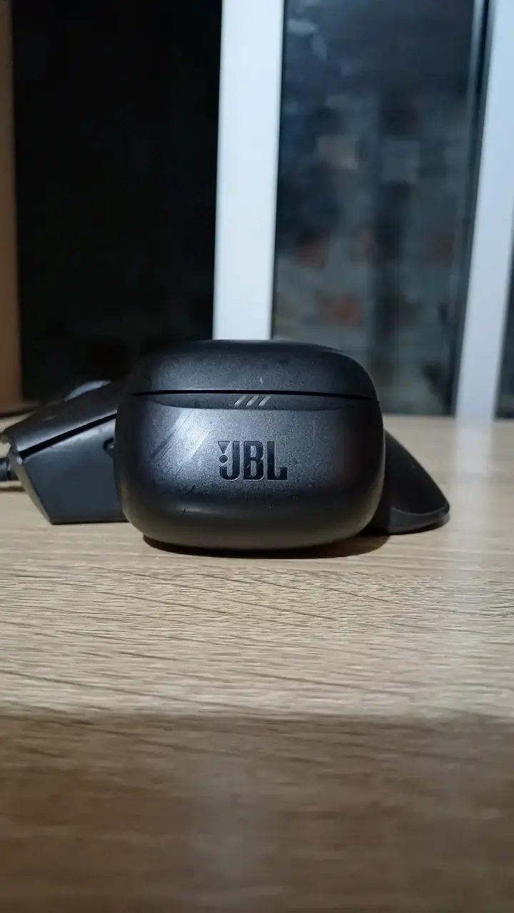 Audífonos inalámbricos JBL Tune Buds 2 negros - 3