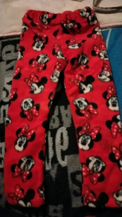Pantalones de polar rojos con diseño de Minnie - miniatura 1
