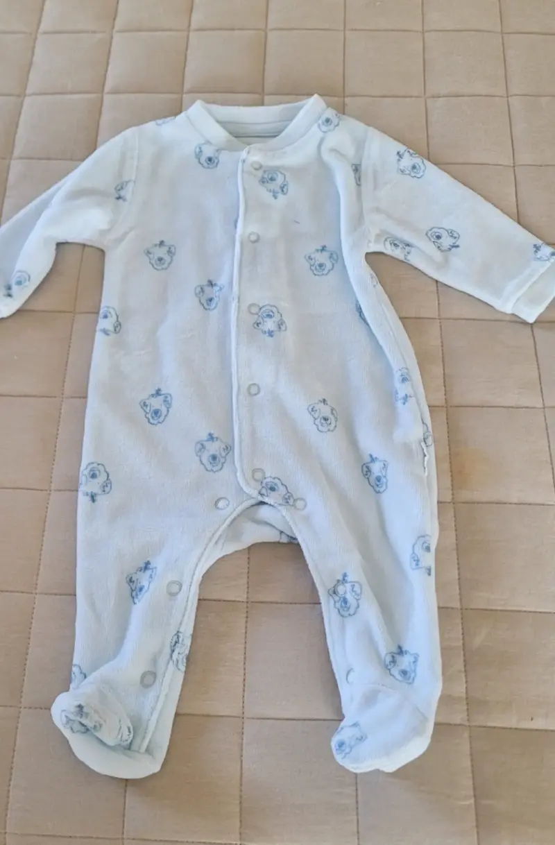 Conjunto de ropa para bebé con diseños variados - 4
