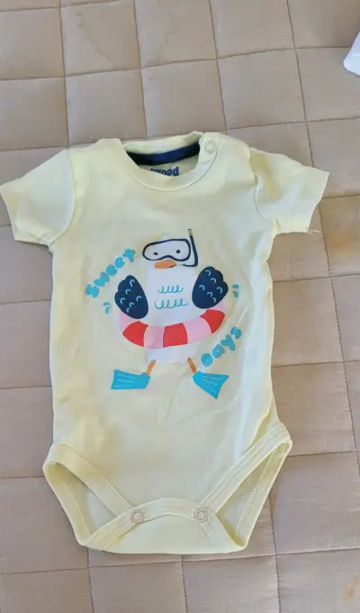 Conjunto de ropa para bebé con diseños variados - miniatura 6