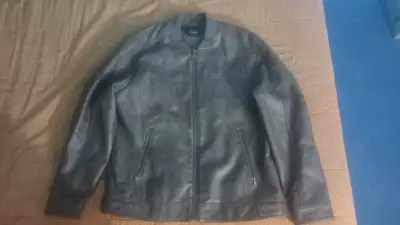 Chaqueta de cuero negra para hombre talla XL - miniatura 1