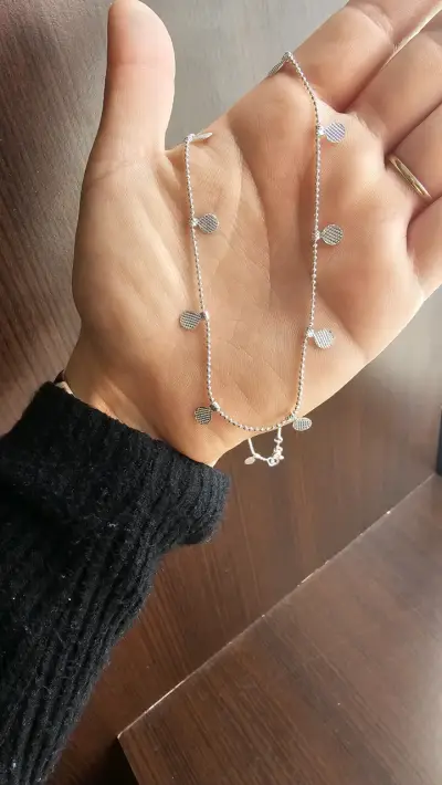 Set de pulseras de plata con dijes variados - miniatura 2