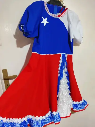 Vestido típico chileno para fiestas patrias - miniatura 1