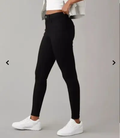 Pantalones negros ajustados para mujer - miniatura 2