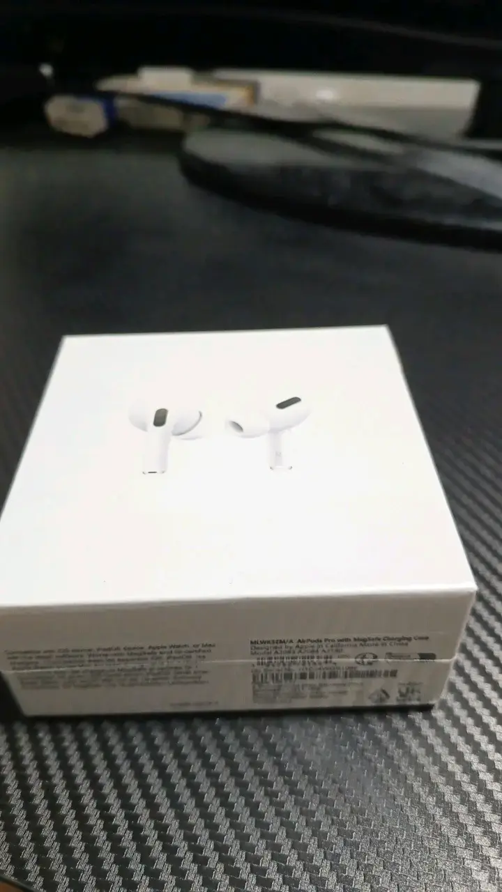 Apple AirPods Pro con estuche MagSafe - 4