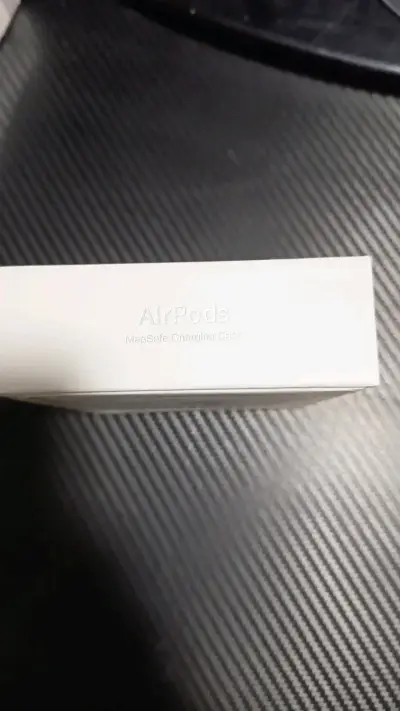 Apple AirPods con estuche de carga MagSafe - miniatura 2