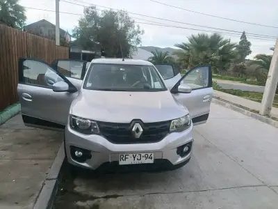 Renault Kwid 2022 en buen estado, color plata - miniatura 1