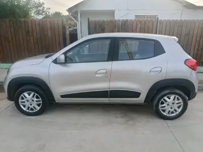 Renault Kwid 2022 en buen estado, color plata - miniatura 2