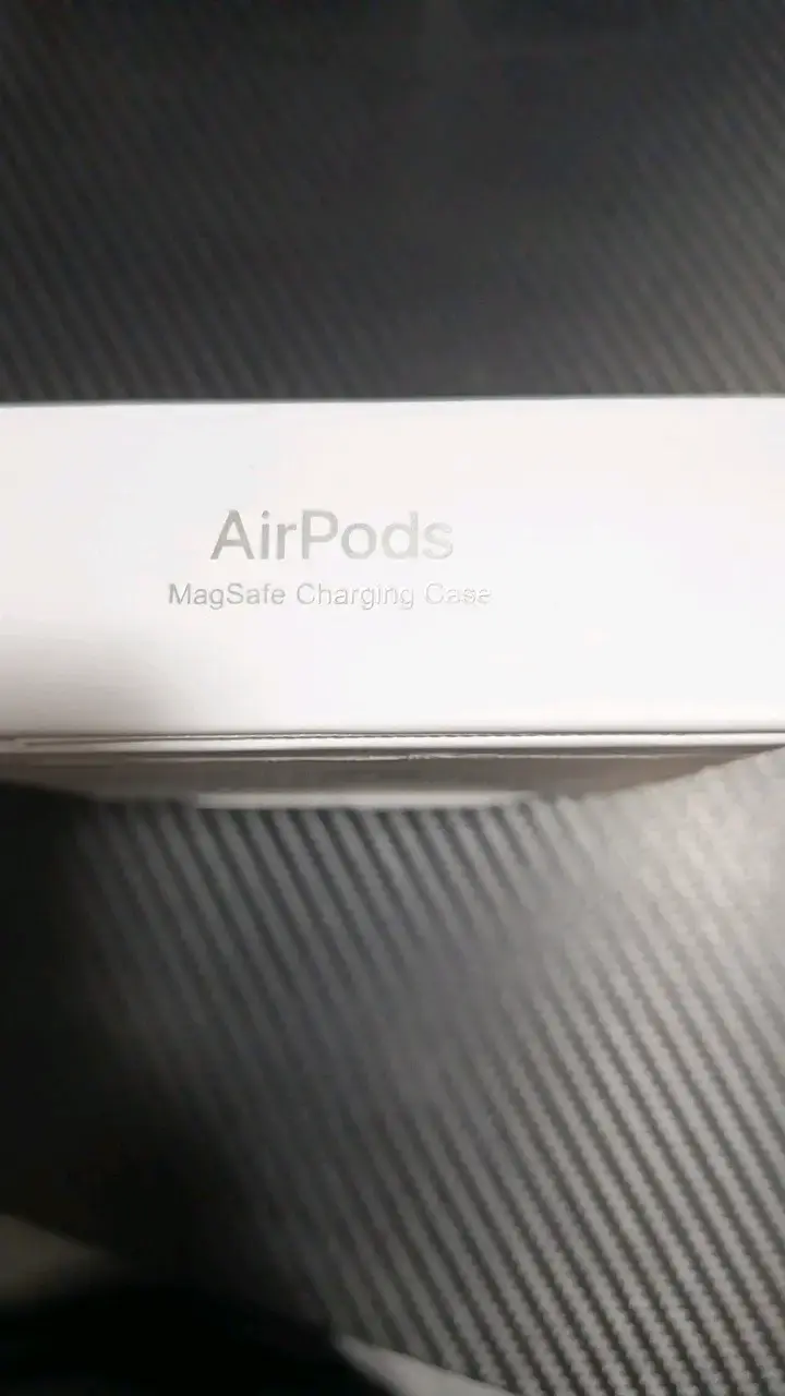 Apple AirPods con estuche MagSafe - 2