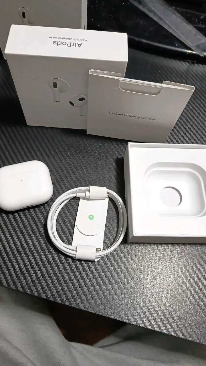 Apple AirPods con estuche MagSafe - 4