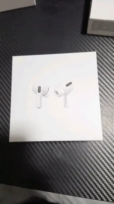 Apple AirPods Pro con Estuche de Carga MagSafe - miniatura 1