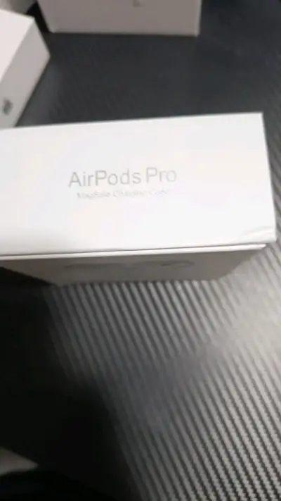 Apple AirPods Pro con Estuche de Carga MagSafe - miniatura 2