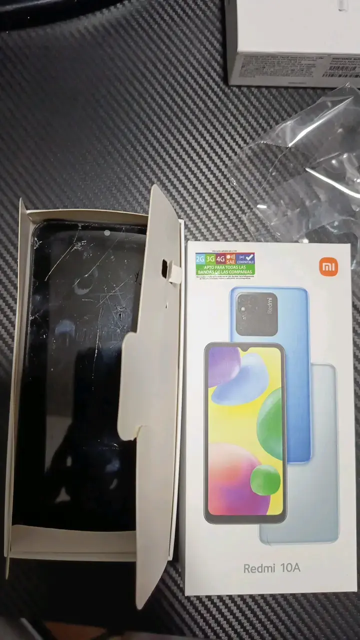 Teléfono Xiaomi Redmi 10A con pantalla rota - 4