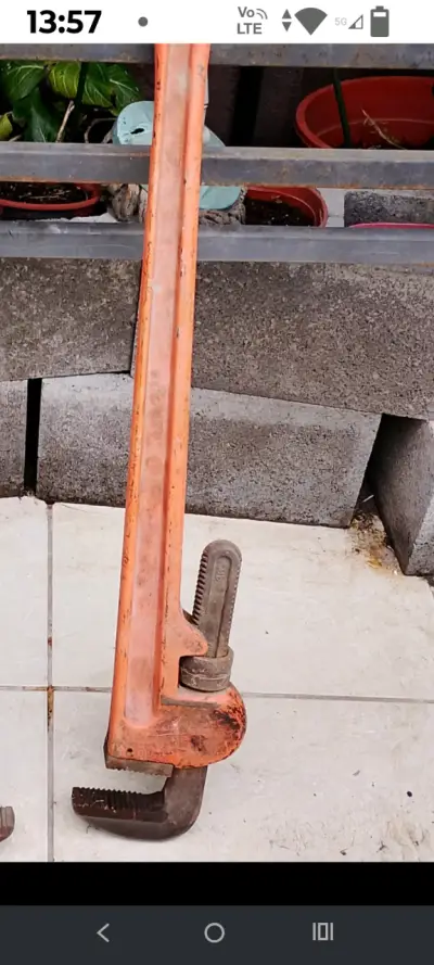 Llave Stilson grande para plomería - miniatura 1