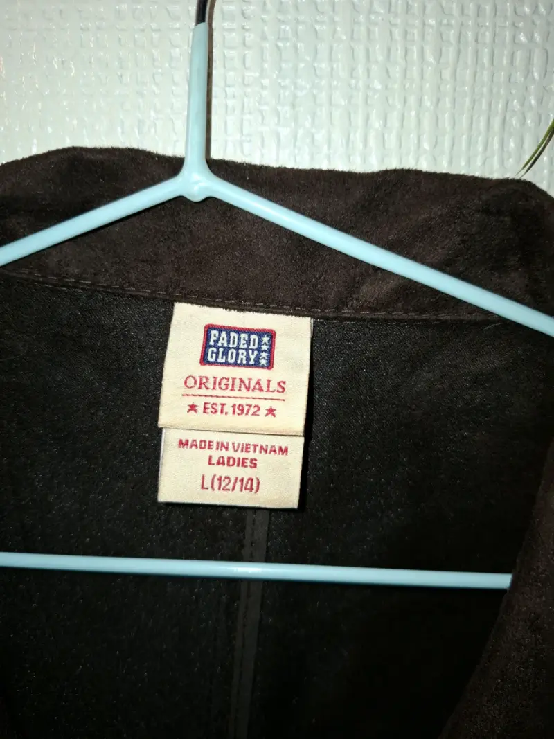 Chaqueta de gamuza marrón con volantes - 5