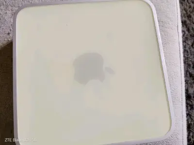 Router Apple AirPort en buen estado del 2009 - miniatura 3