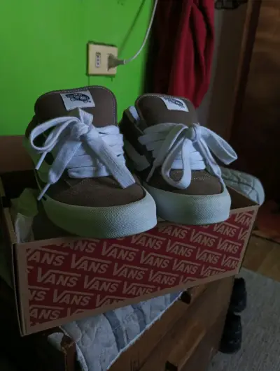 Zapatillas Vans knu skool marrones con blanco - miniatura 2